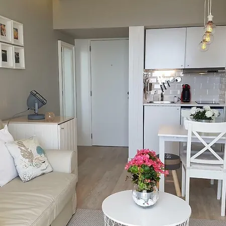 Seashell Romantic - Balcony With Ocean View & Pool